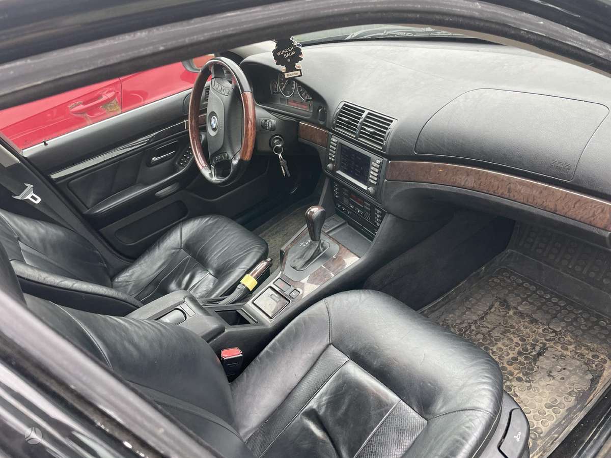 BMW 5 serija rezerves daļās