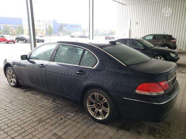 BMW 750