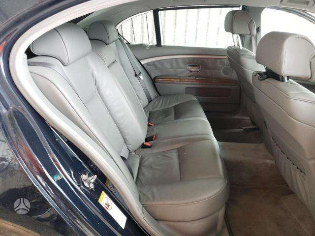 BMW 750