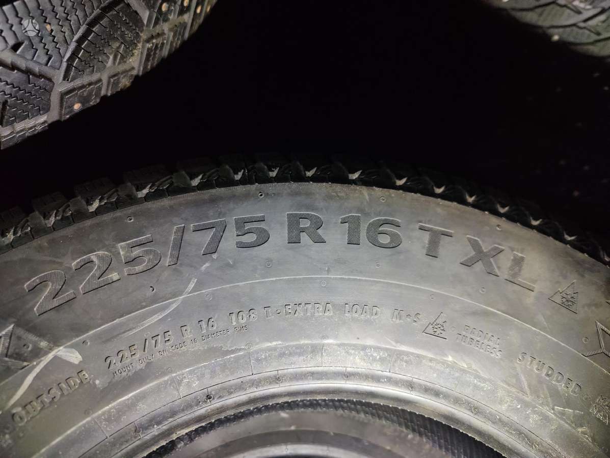 Continental IceContact 2, winter 225/75 R16