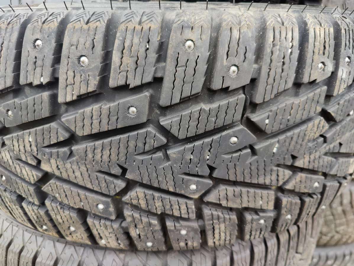 Mazzini Ice LEOPARD, winter 215/55 R17