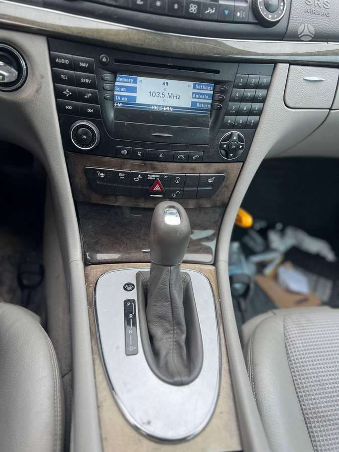 Mercedes-Benz E270 по частям