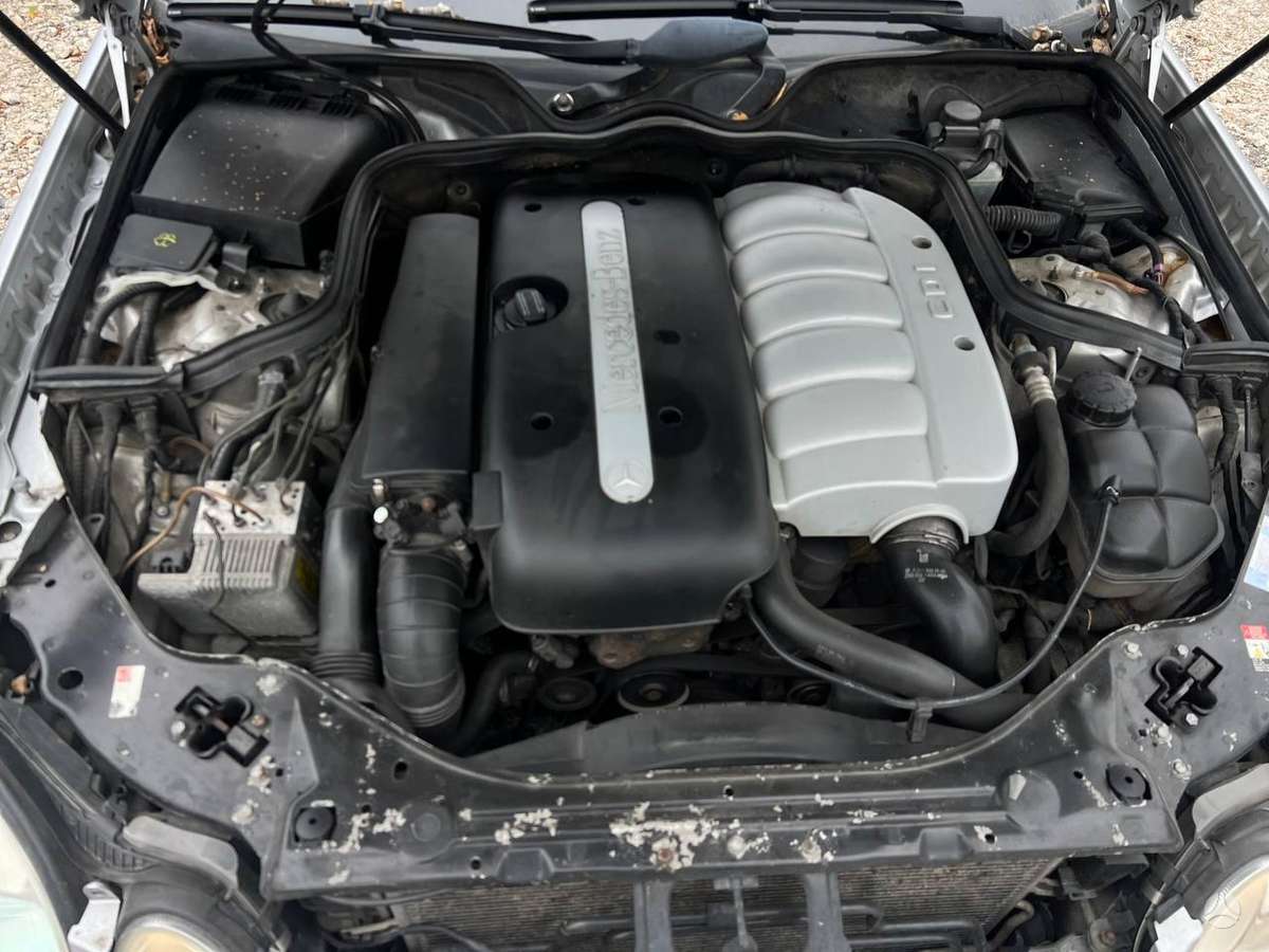 Mercedes-Benz E270 по частям