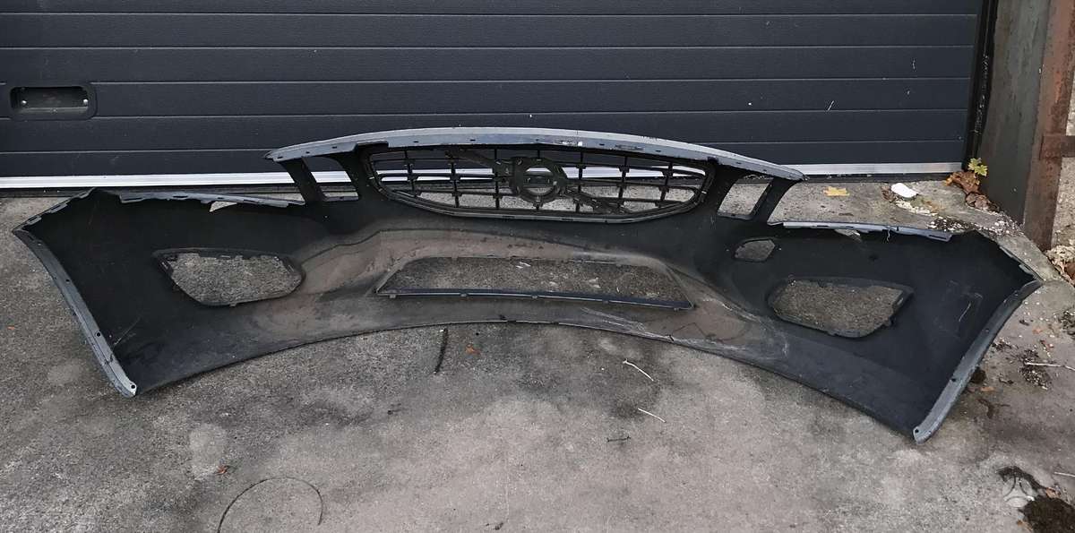 Volvo S60 Volvo 2012 s60 bamperis