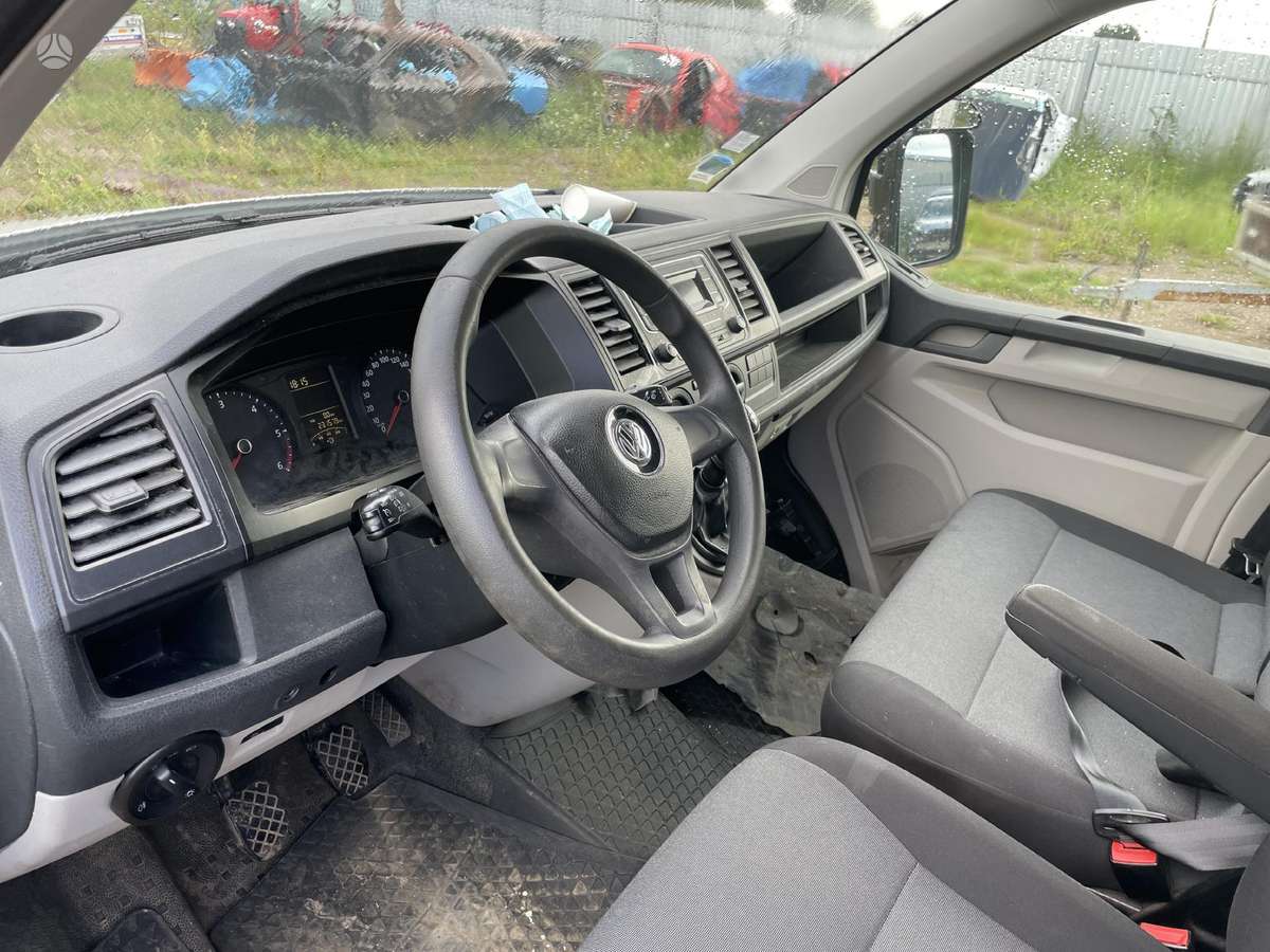 Volkswagen Transporter, cargo vans