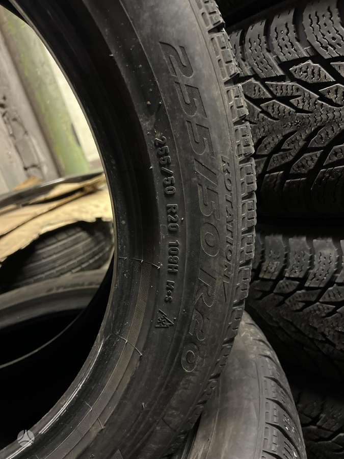 Pirelli ICE ZERO, зимние 255/50 R20