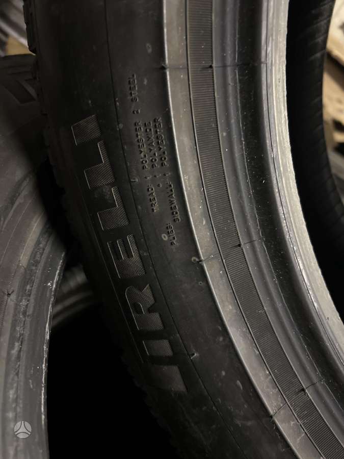 Pirelli ICE ZERO, winter 255/50 R20
