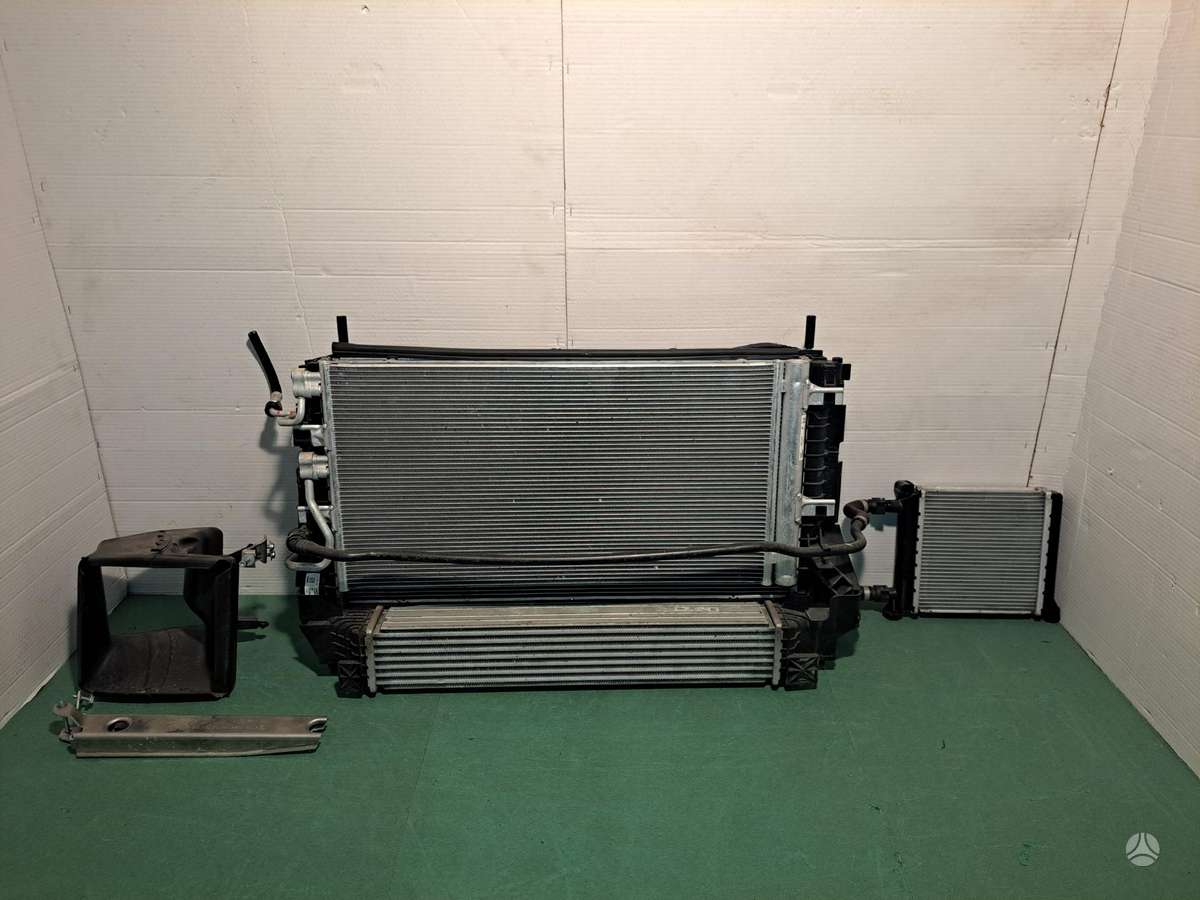 Mini Countryman body parts