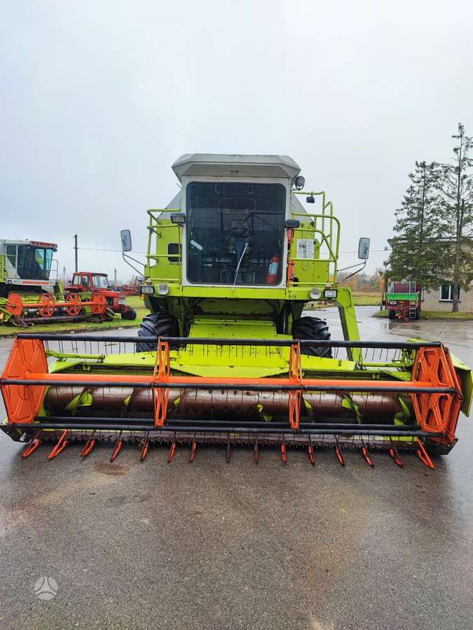 Claas Dominator 86, kombainai