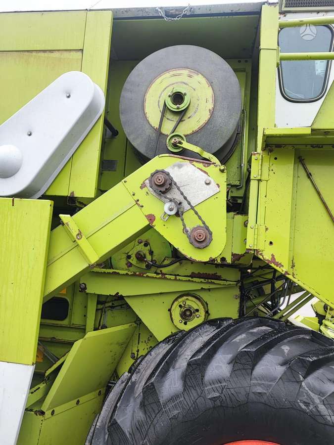 Claas Dominator 86, kombaini