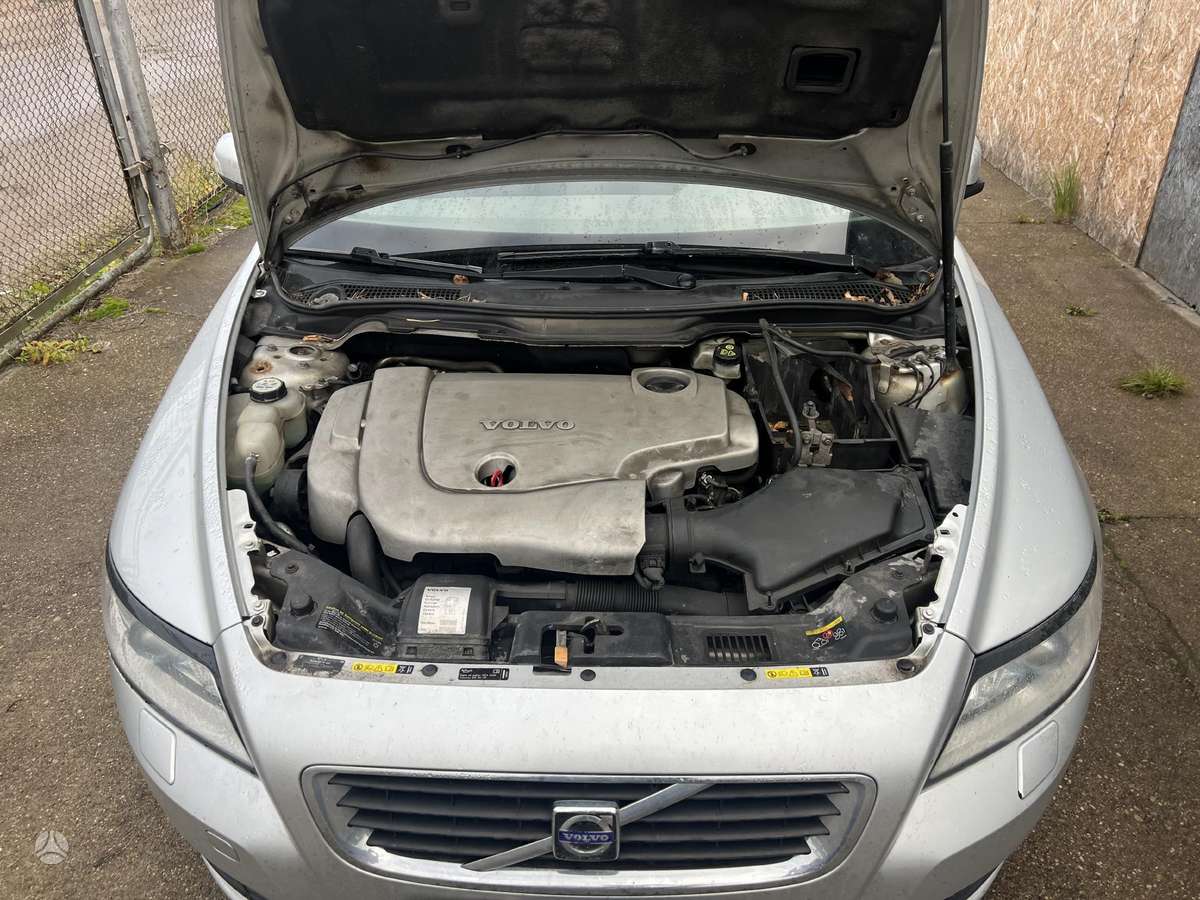 Volvo V50