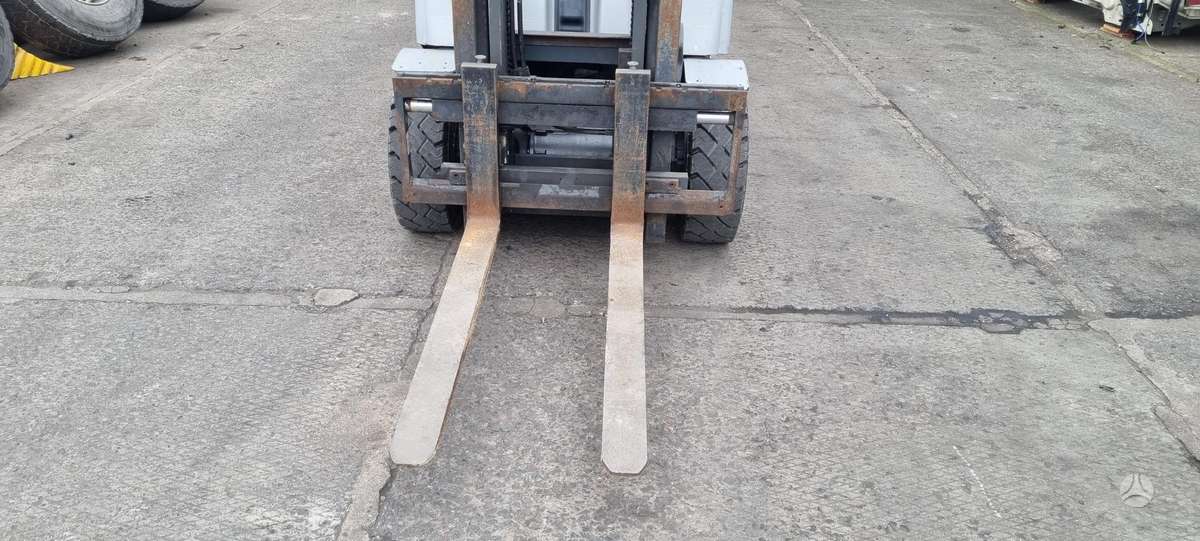 Still RX70-25, forklifts