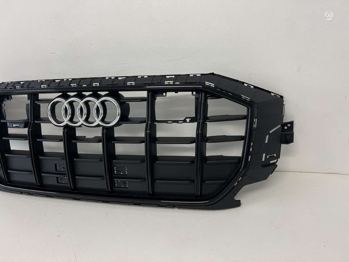 Audi Q8, 4M8853651BT  CA  AT  BB, front grill
