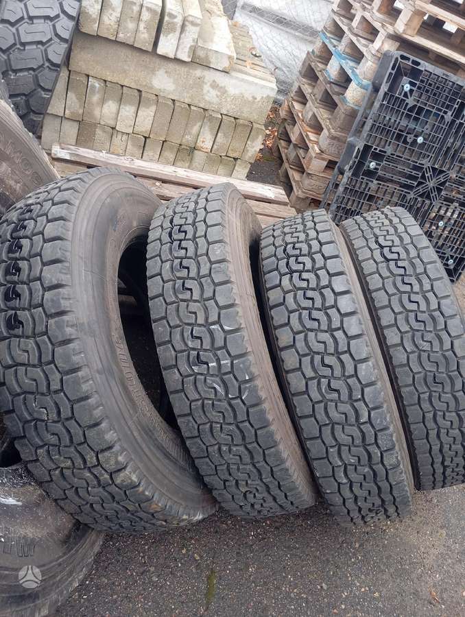 Bridgestone, всесезонные 275/80 R22,5