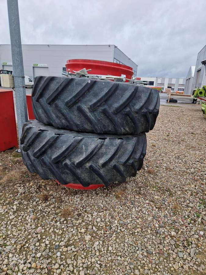 Fendt 826 VARIO, traktoriai