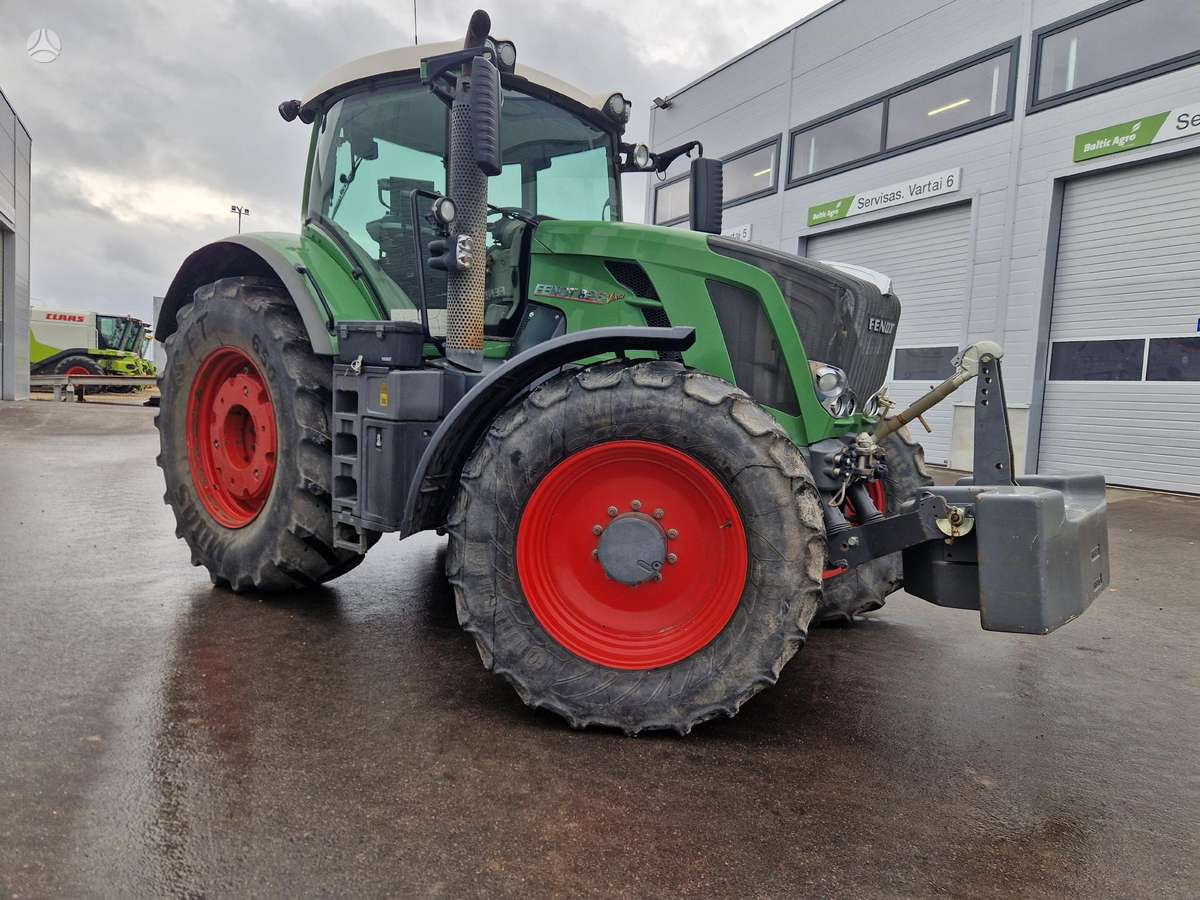 Fendt 826 VARIO, traktoriai
