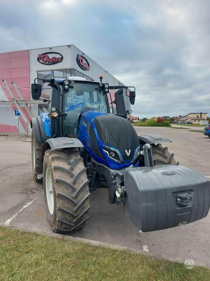 Valtra T235V, traktoriai