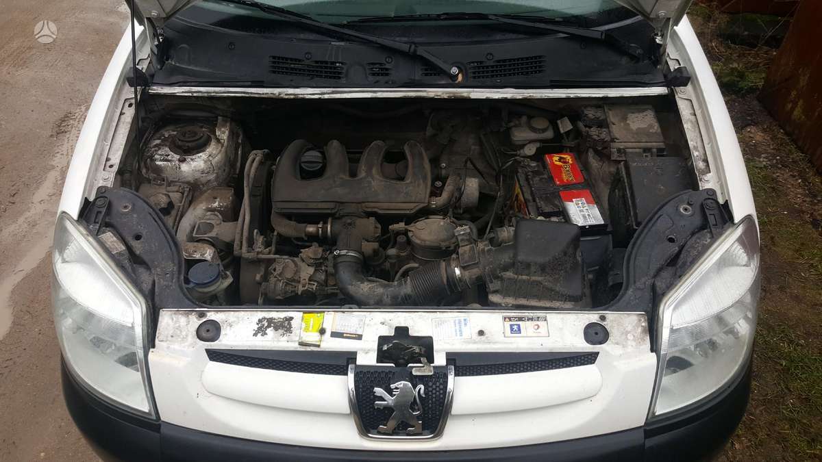 Peugeot Partner dalimis. 564