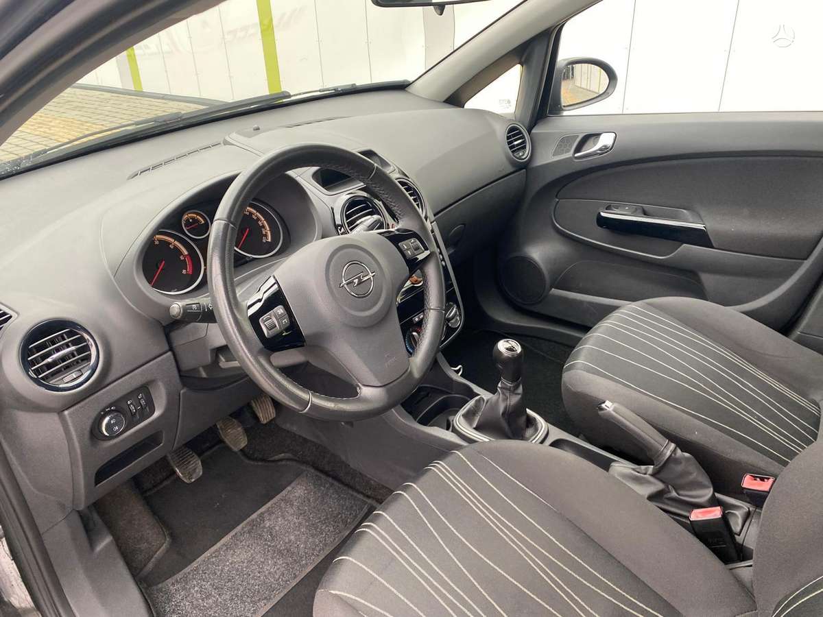 Opel Corsa, 1.3 l., hatchback