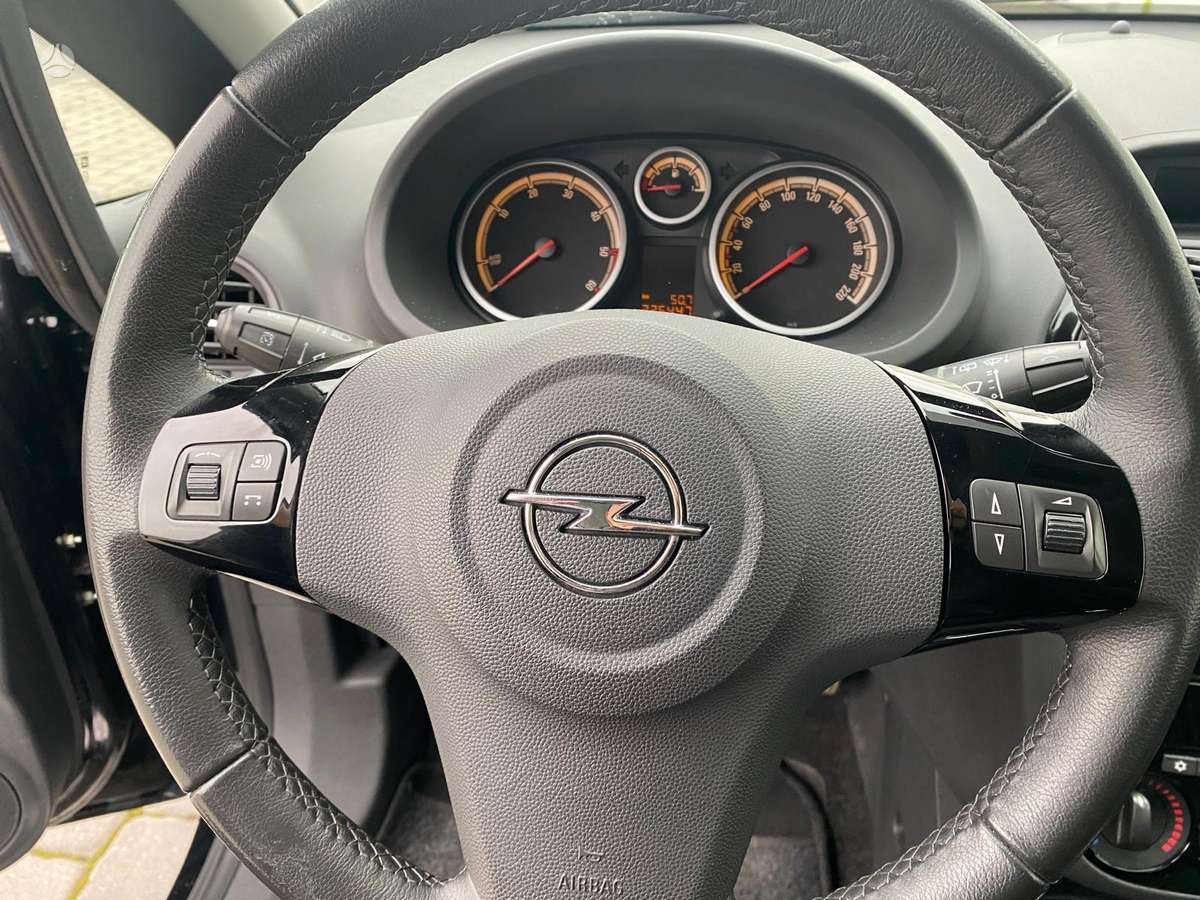 Opel Corsa, 1.3 l., hatchback