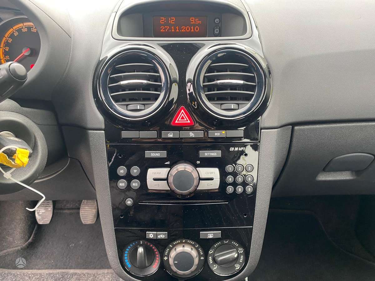 Opel Corsa, 1.3 l., Хэтчбек