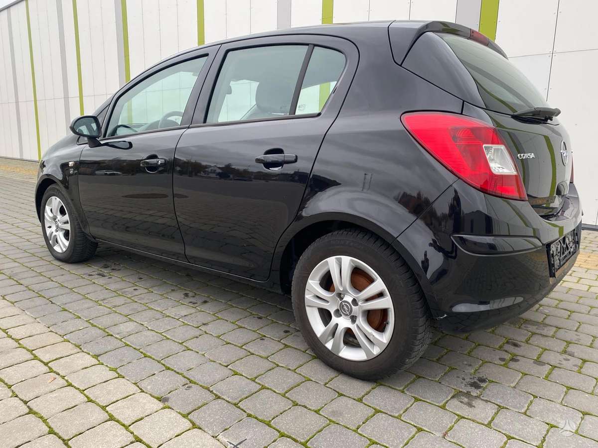 Opel Corsa, 1.3 l., Хэтчбек