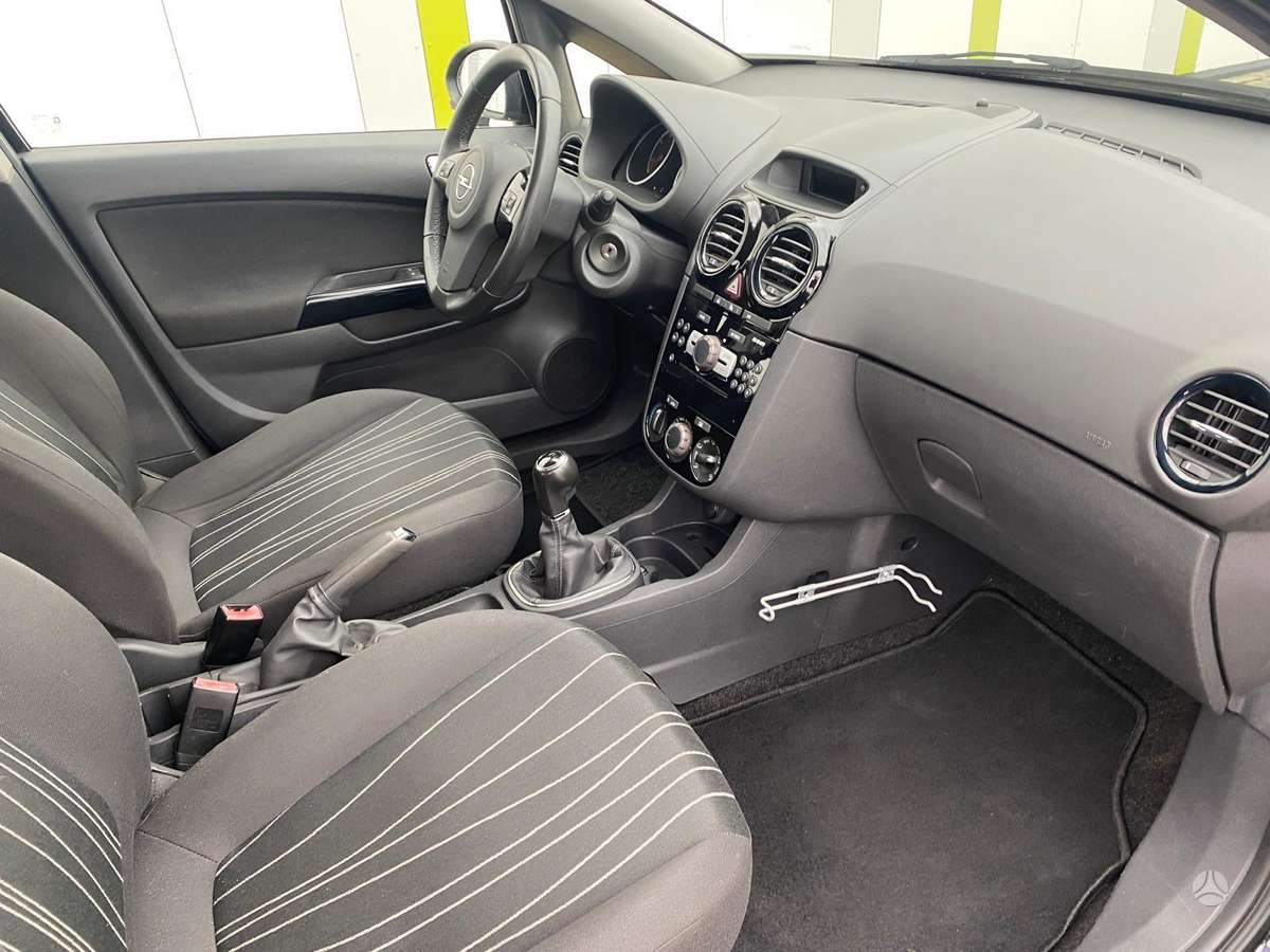 Opel Corsa, 1.3 l., hatchback
