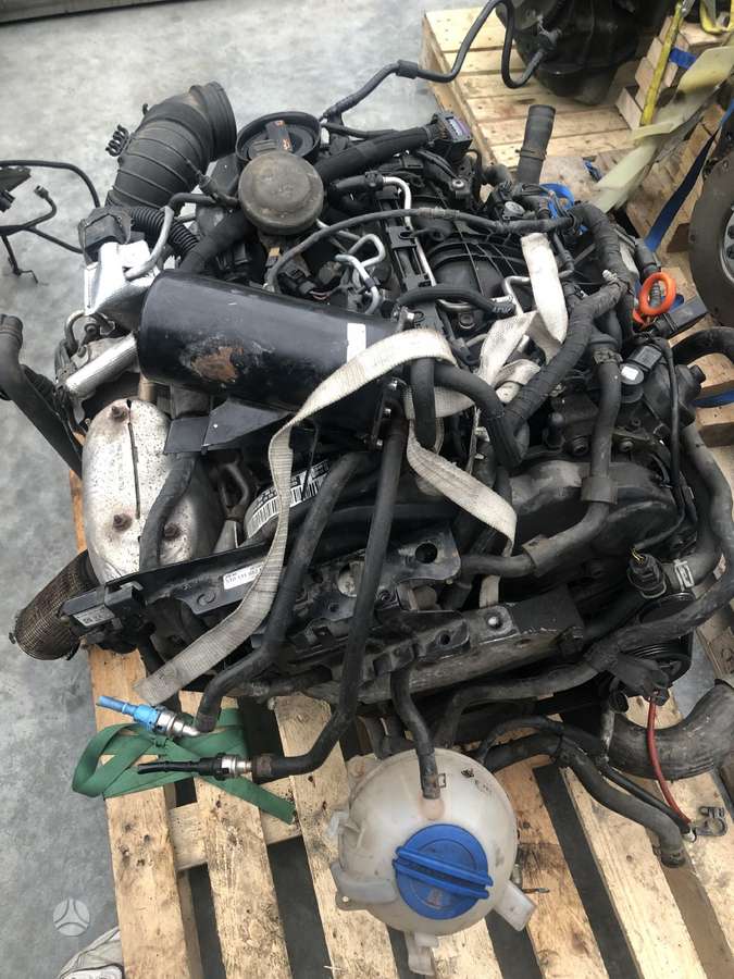 Volkswagen Passat, CFH, engine parts