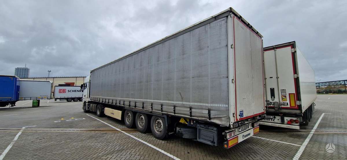 Krone, curtain / tarpaulin