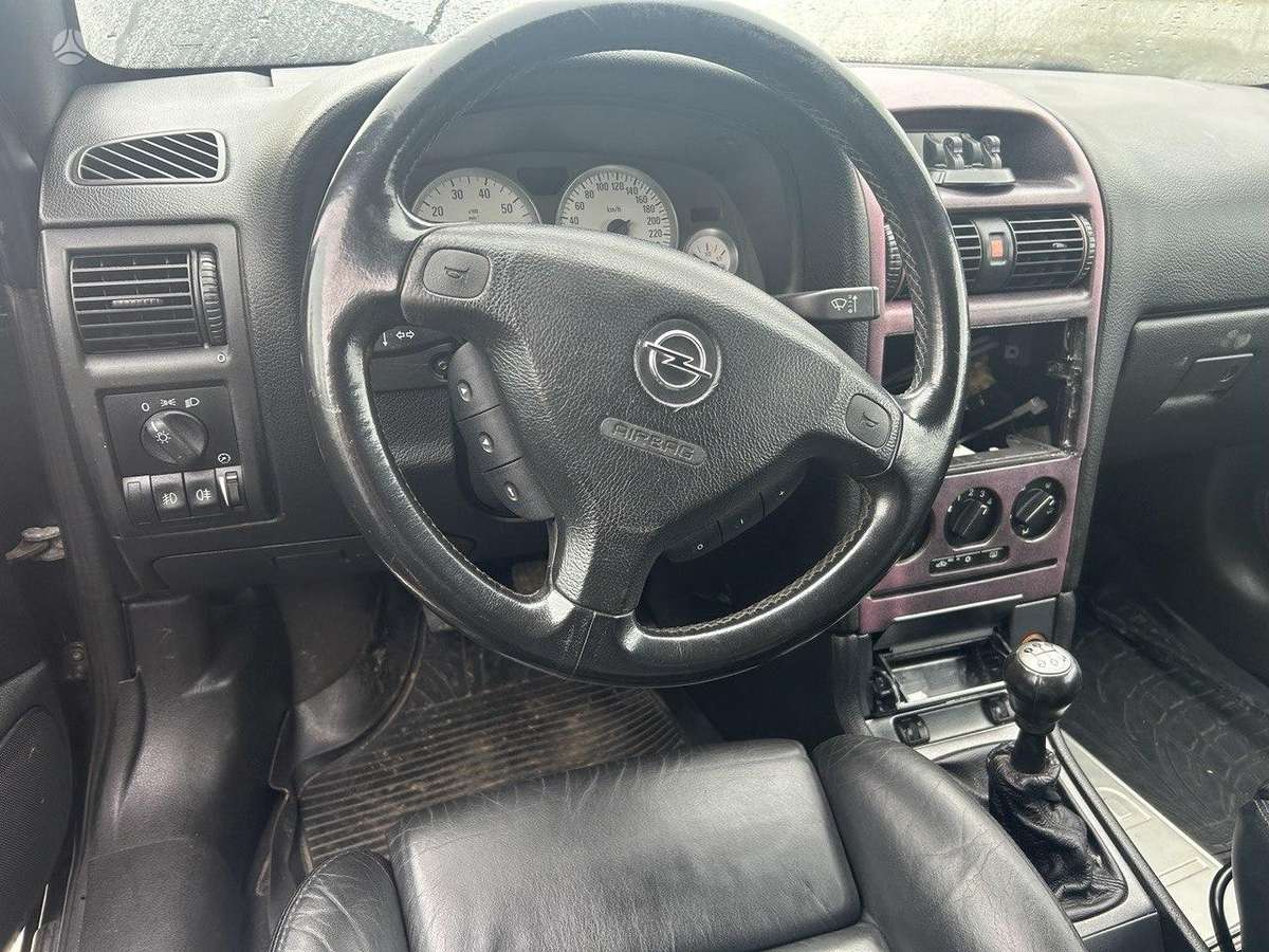 Opel Astra for parts