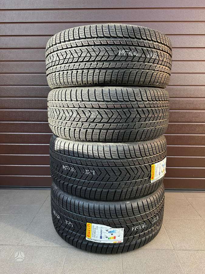 Pirelli SCORPION Winter, winter 275/40 R22