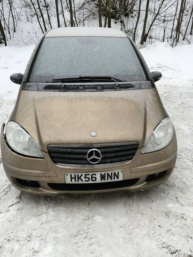 Mercedes-Benz A180 dalimis
