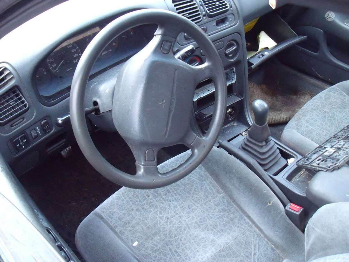 Mitsubishi Galant Dalimis