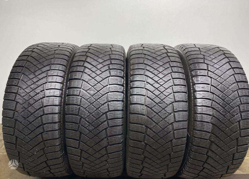Pirelli Ice Zero, зимние 215/65 R17