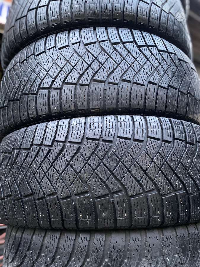 Pirelli, žieminės 245/50 R19