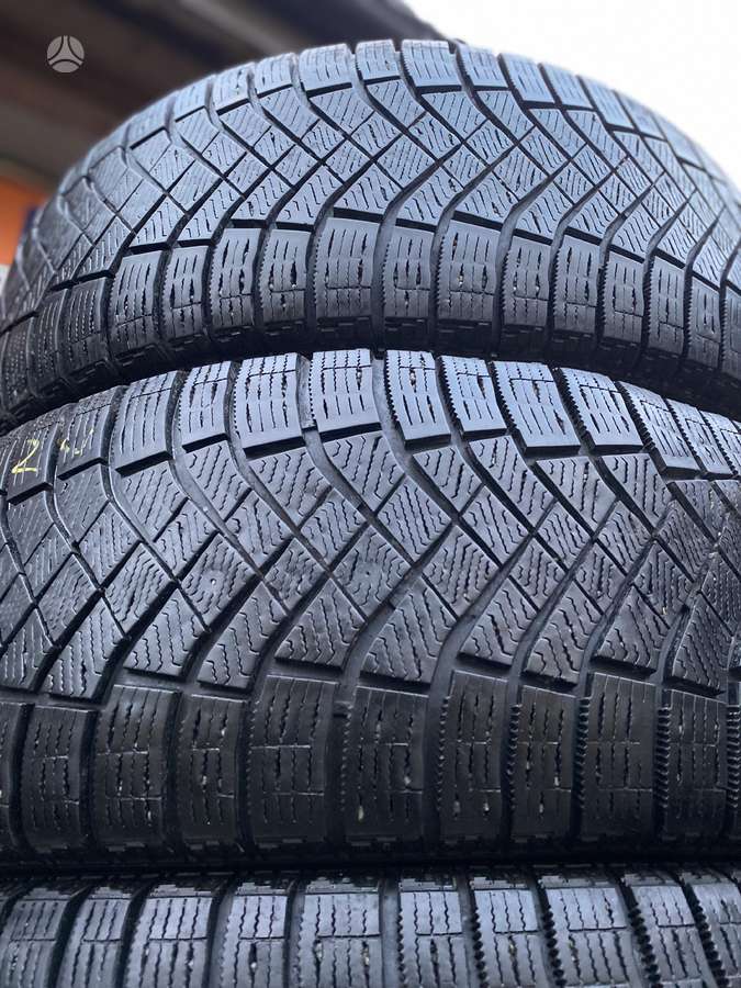 Pirelli, žieminės 245/50 R19