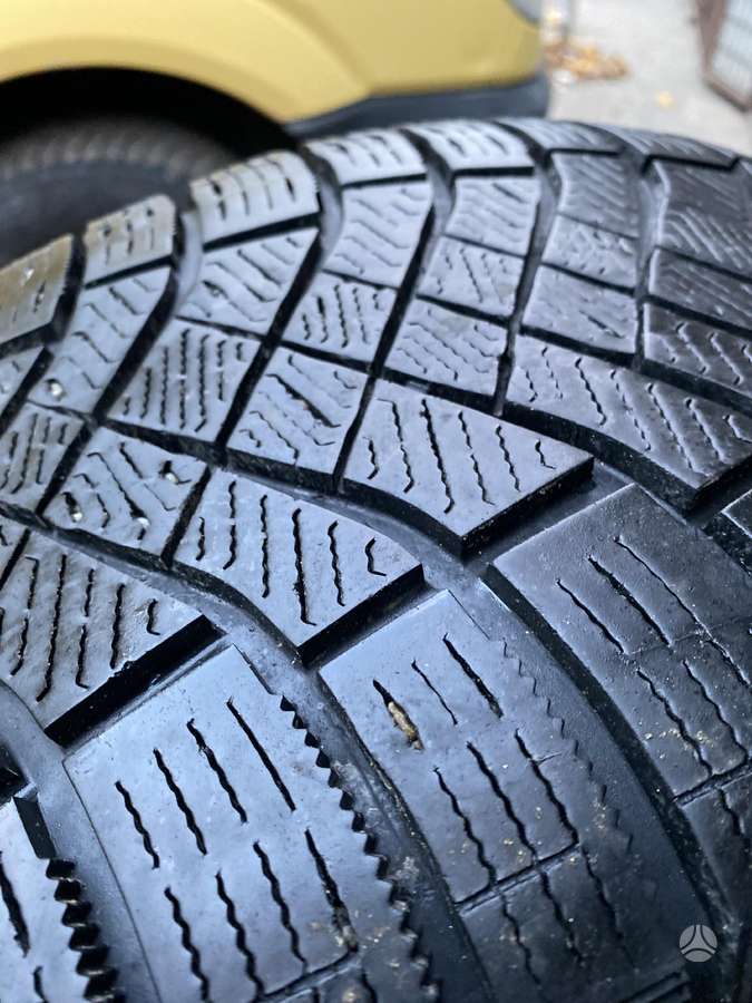 Pirelli, žieminės 245/50 R19
