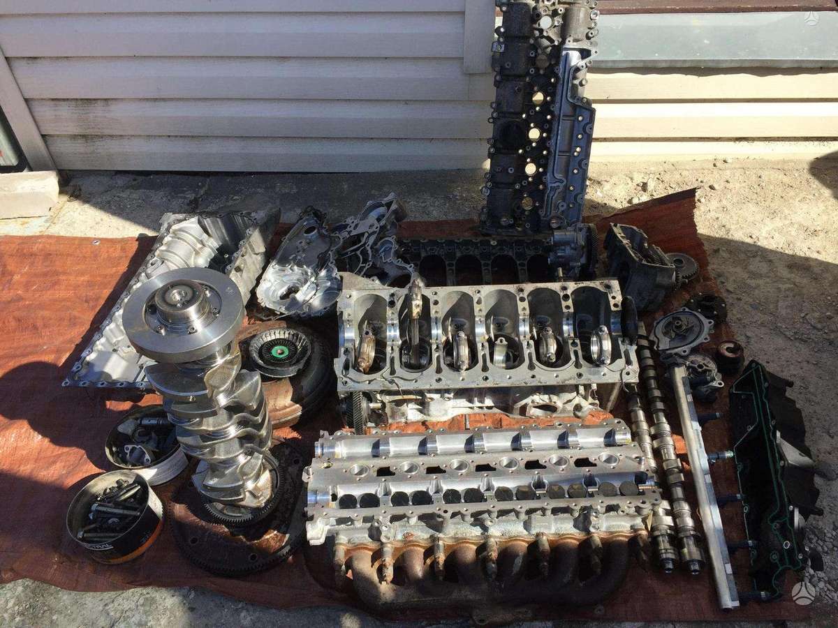 Volvo XC60 engine parts