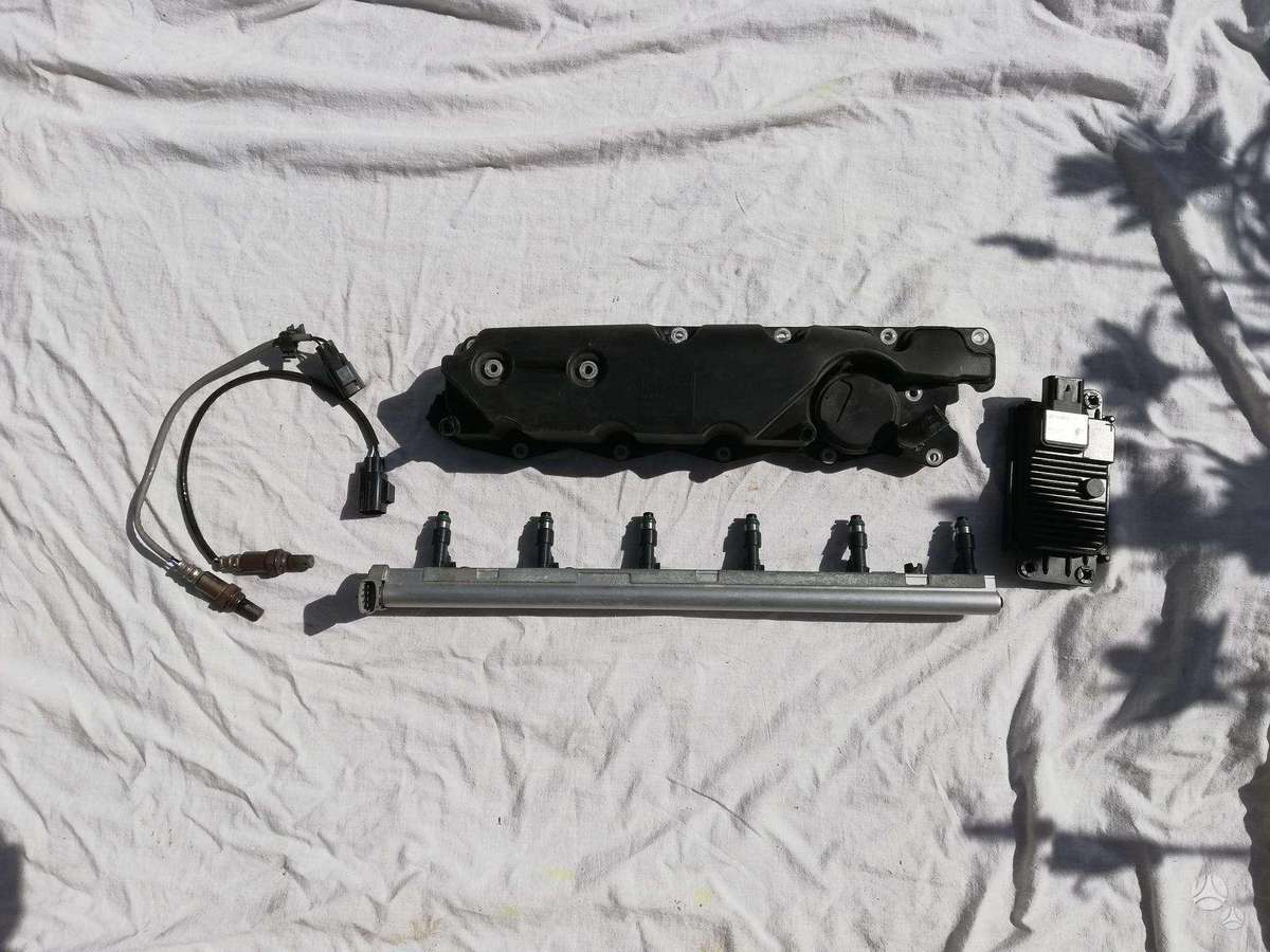 Volvo XC60 variklio detalės