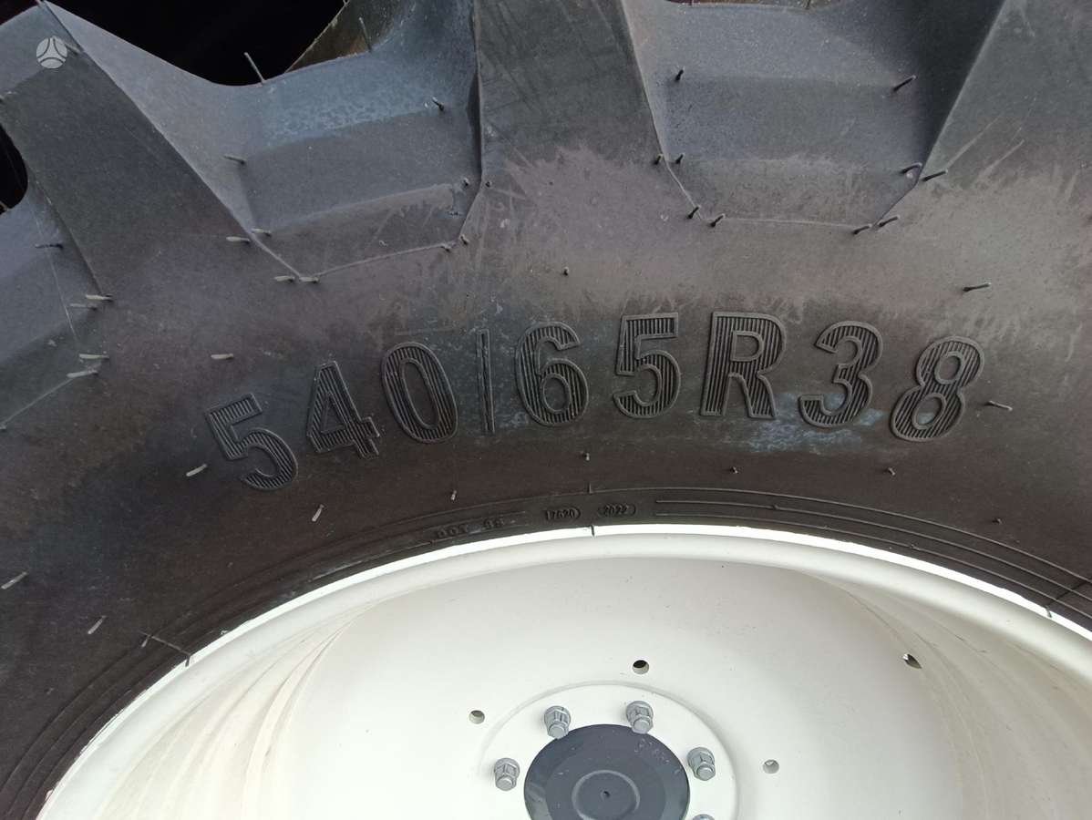Basak 5120, tractors