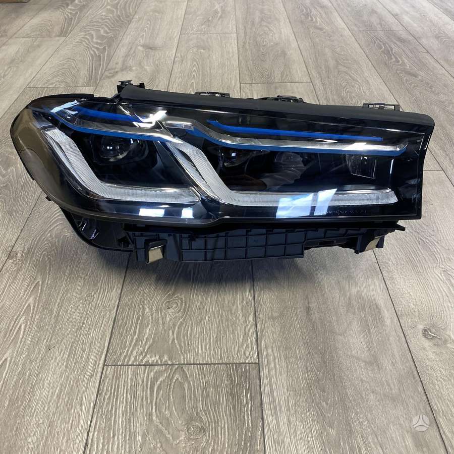 BMW 5 serija lights