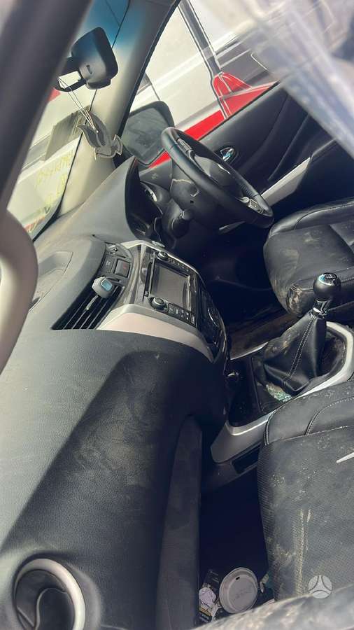 Nissan Navara по частям