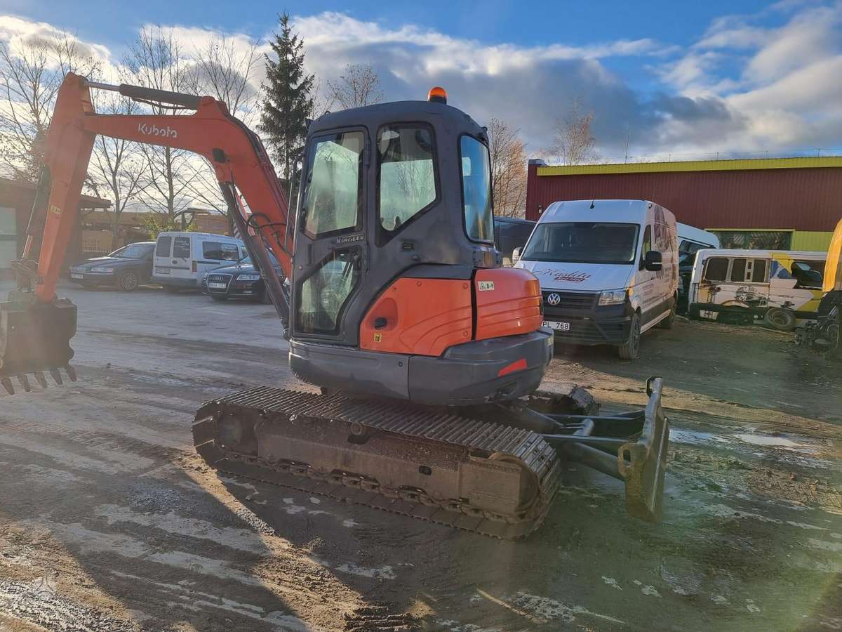 Kubota KX 161-3A, ekskavatoriai