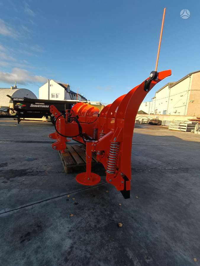 -Kita- YETI 3000, snow plows