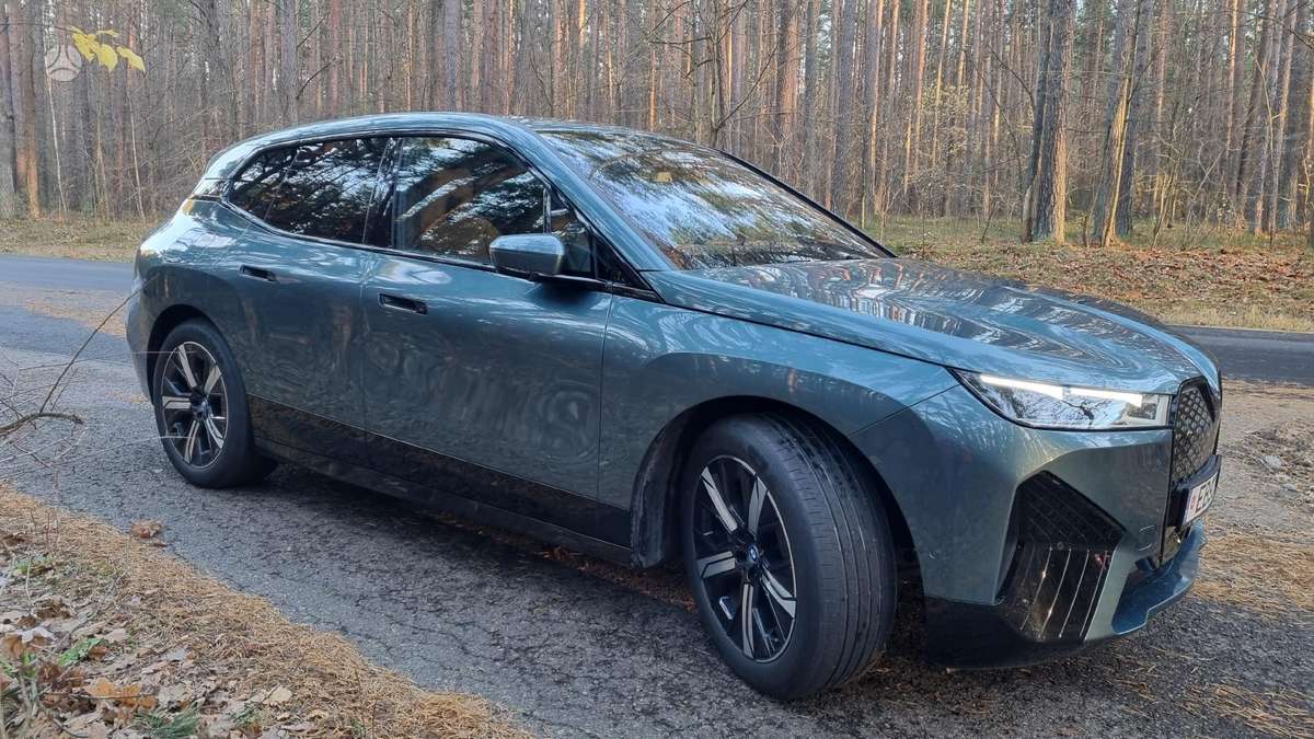 BMW iX, Внедорожник / Кроссовер