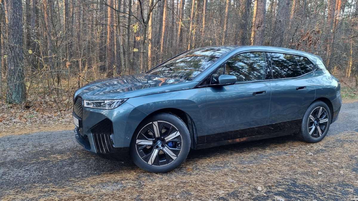 BMW iX, Внедорожник / Кроссовер