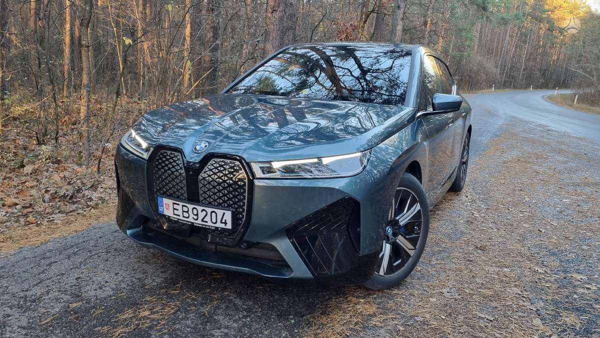 BMW iX, Внедорожник / Кроссовер