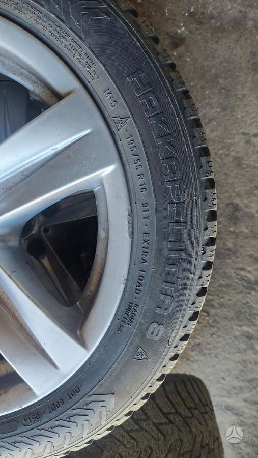 BMW 116, lengvojo lydinio, R16