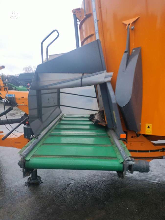 Lucas Spirmix 160, feed mixer / dispenser