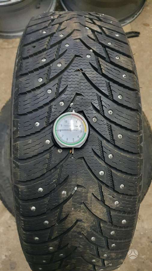 Nankang, winter 205/60 R16